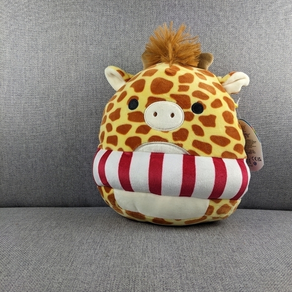 Squishmallows Gary the Giraffe in Innertube Floaty Summer Limited Edition 8" - Picture 1 of 6
